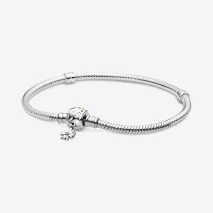 Encantos Pandora Moments Daisy Flower Clasp Snake Plateados | OICHQU301